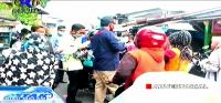 BUPATI ROHIL TURUN KE JALAN BAGI MASKER KE MASYARAKAT